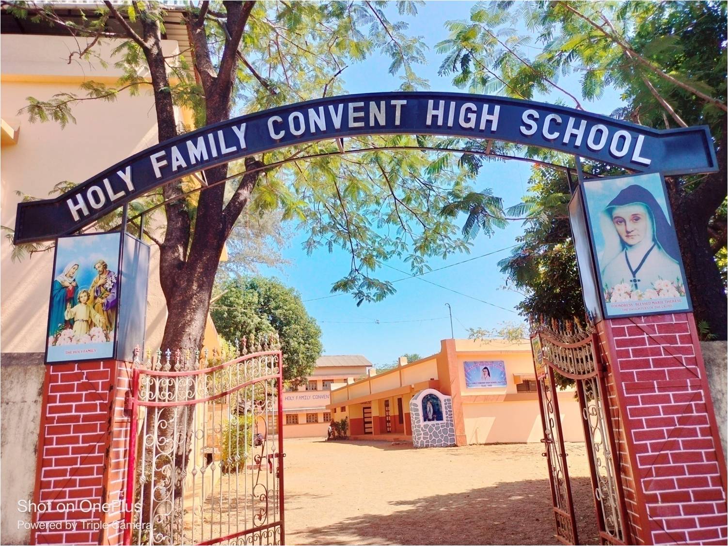 Holy Family Convent High School